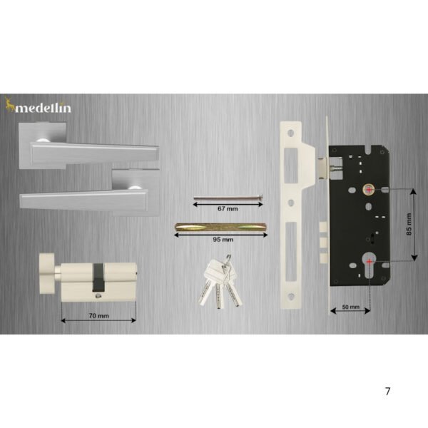 Sophie: SS - Image 7