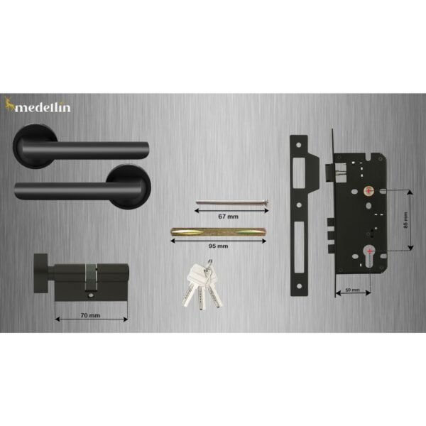 Defender: Jet Black - Image 7
