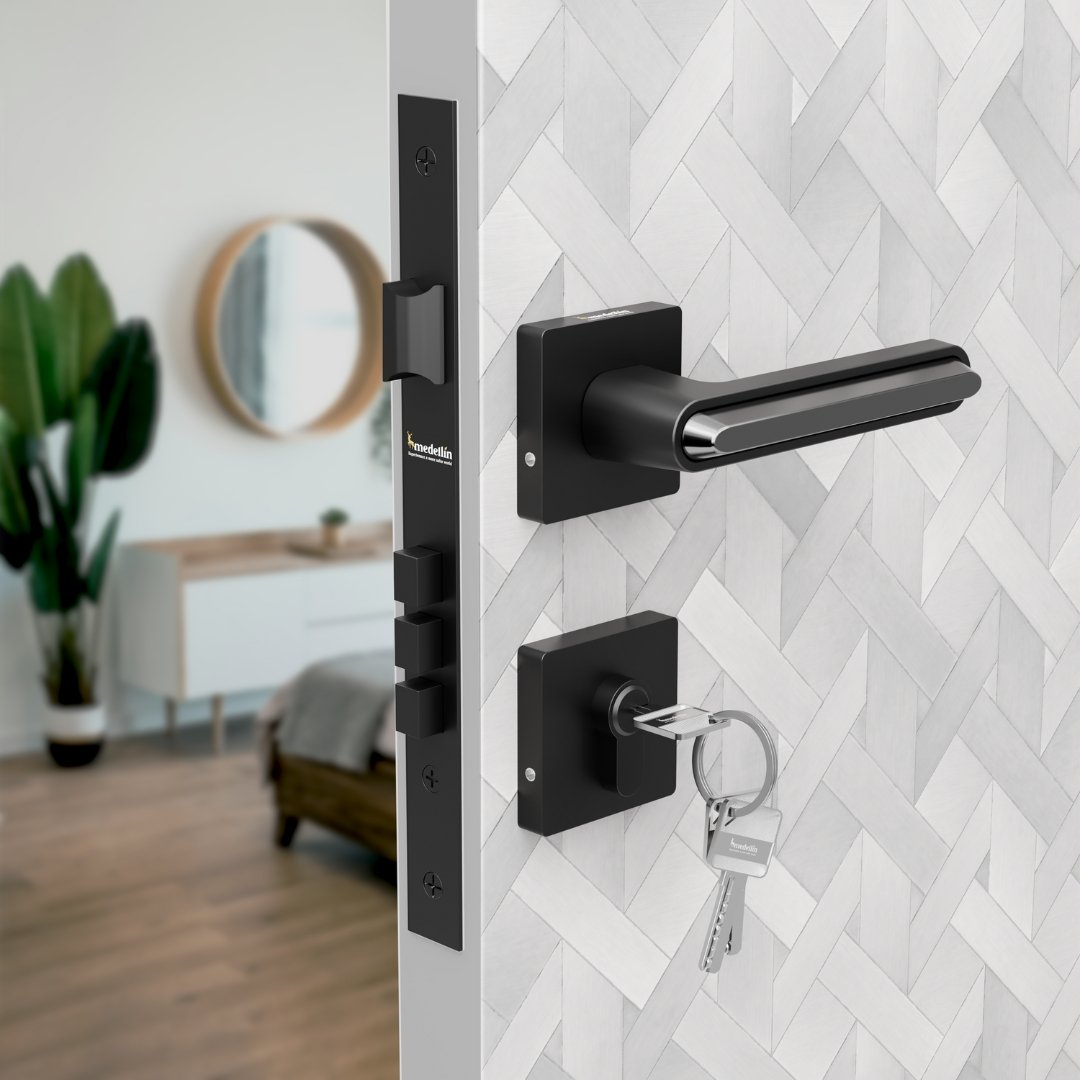 Model 2014:Jet Black/BN